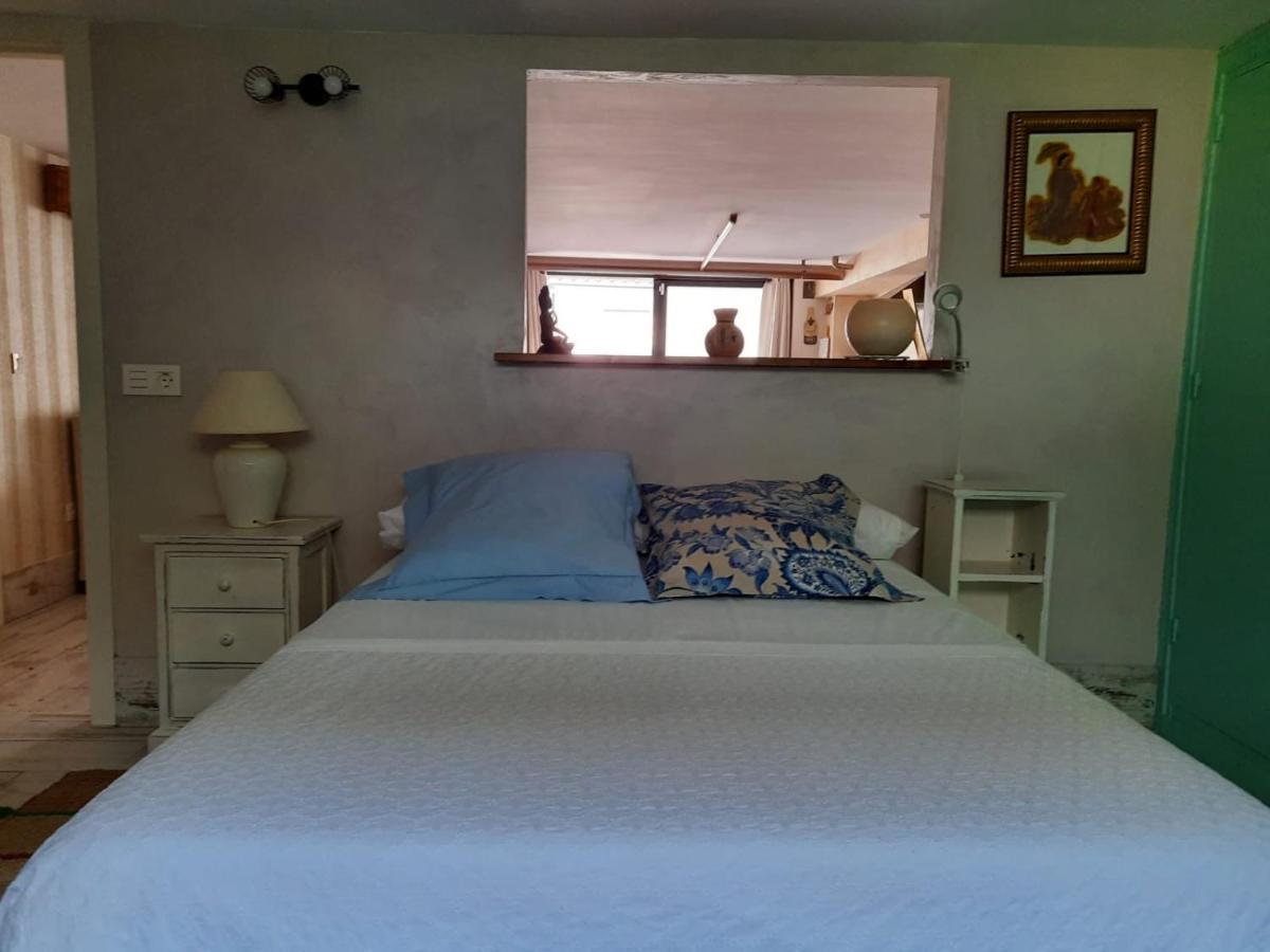 Un Apartamento Vacacional Con Detalles De Un Hogar Mairena del Aljarafe Ngoại thất bức ảnh
