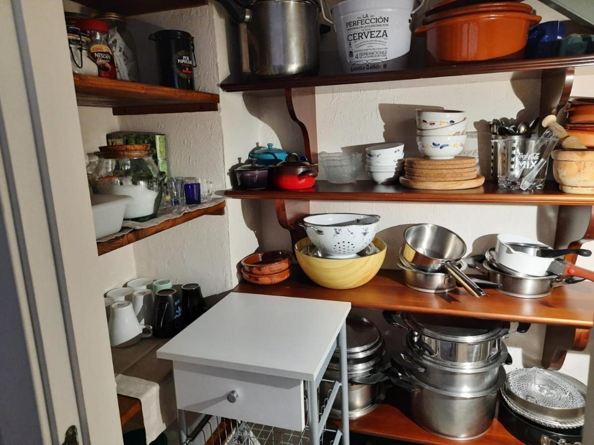 Un Apartamento Vacacional Con Detalles De Un Hogar Mairena del Aljarafe Ngoại thất bức ảnh